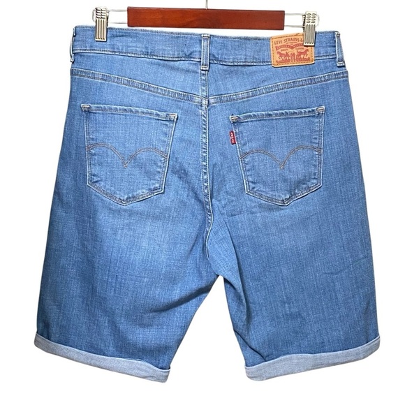 Levi’s Bermuda Jean Shorts Size 30 Rolled Cuff Medium Wash Denim - Picture 5 of 10